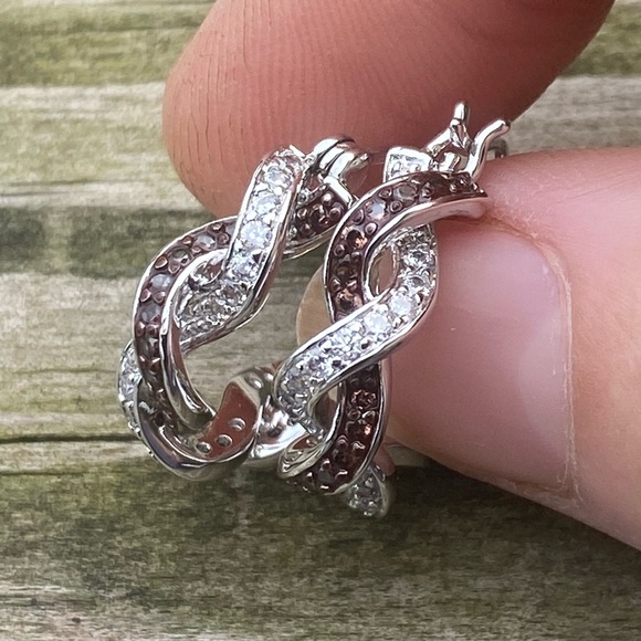 Danbury Mint .925 Sterling Silver Twist earrings w/ mocha & clear diamonds - Picture 8 of 16